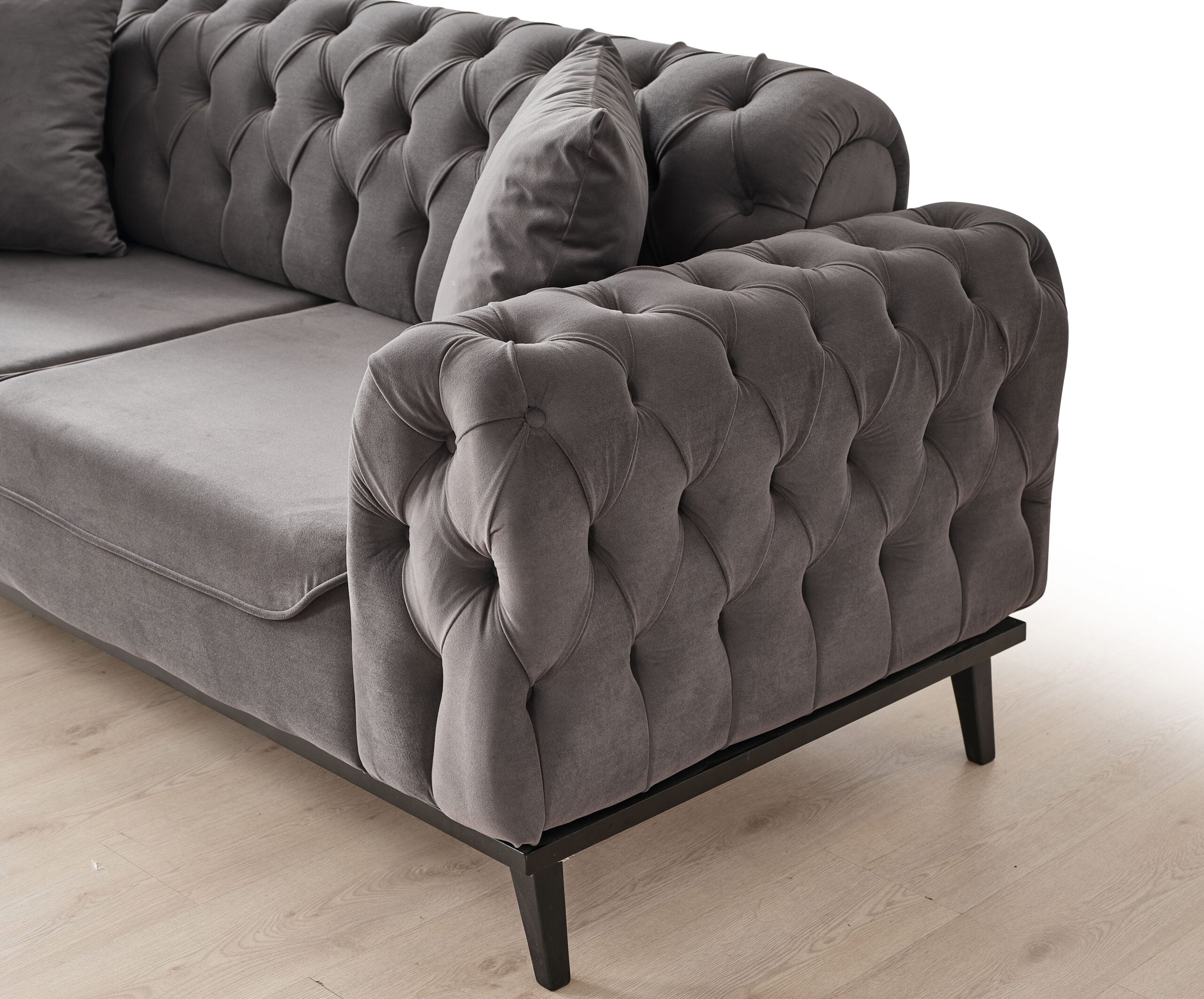 Chesterfield 2 seater sofa (Grey)