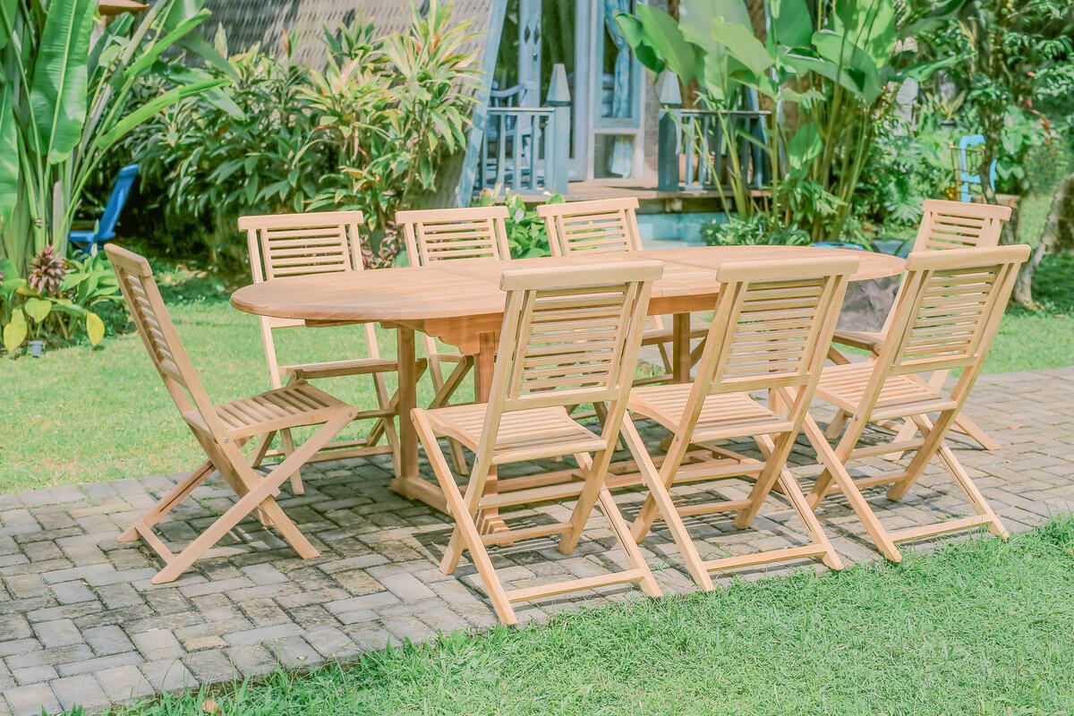 Teak Belgrave 8 Seater Extending Table 1.8m-2.4m (4cm Thick Top) with 8 Hanton Folding Chair (Garden / Outdoor Dining Set)