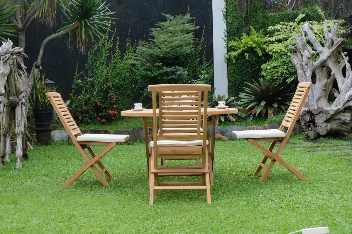 Teak Ripple Folding Table 120cm (4cm Thick Top) with Hanton Folding Chair (Garden / Outdoor Dining Set)