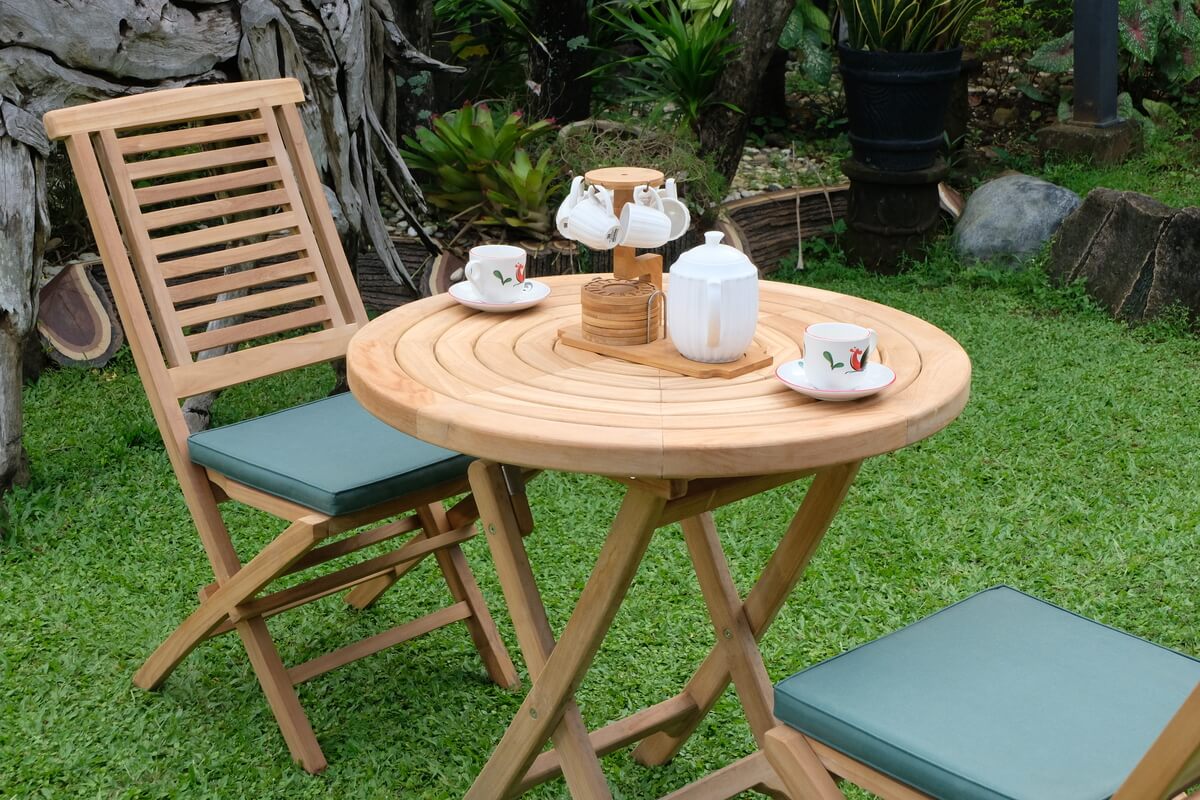 Teak Ripple Folding Table 80cm (4cm Thick Top) with Hanton Folding Chair  (Garden / Outdoor Dining Set)