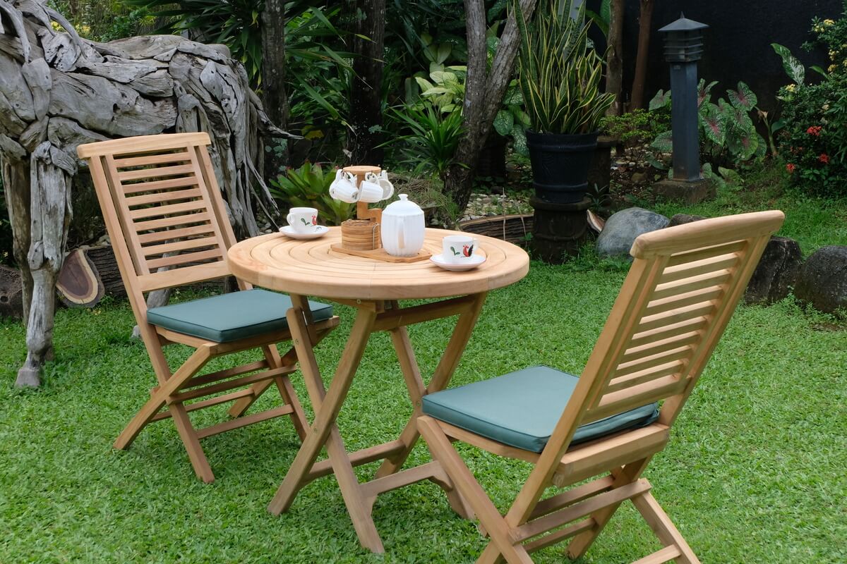 Teak Ripple Folding Table 80cm (4cm Thick Top) with Hanton Folding Chair  (Garden / Outdoor Dining Set)