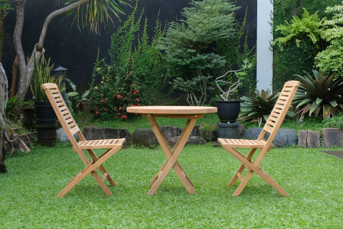 Teak Ripple Folding Table 80cm (4cm Thick Top) with Hanton Folding Chair  (Garden / Outdoor Dining Set)