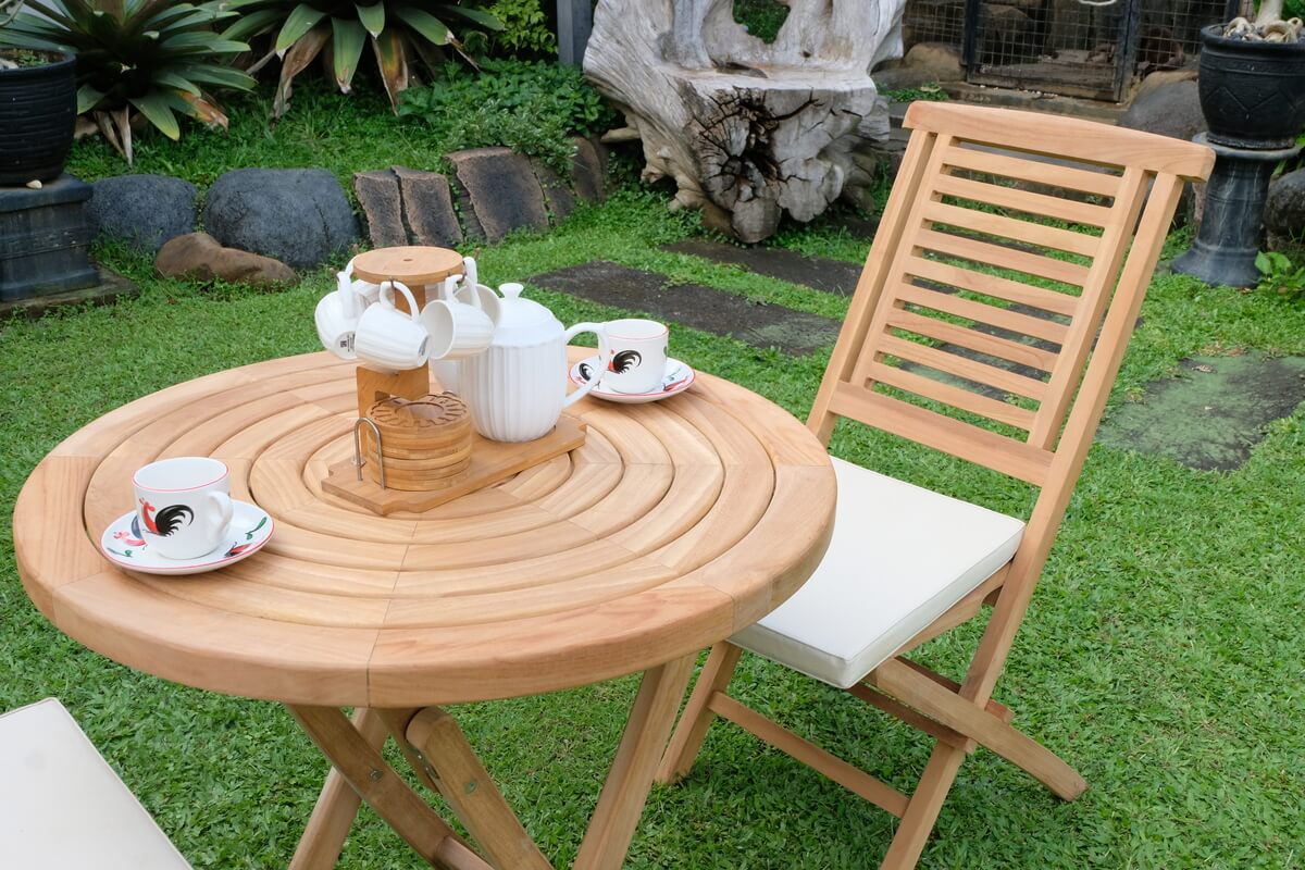 Teak Ripple Folding Table 80cm (4cm Thick Top) with Hanton Folding Chair  (Garden / Outdoor Dining Set)