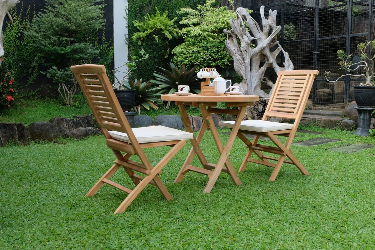 Teak Ripple Folding Table 80cm (4cm Thick Top) with Hanton Folding Chair  (Garden / Outdoor Dining Set)