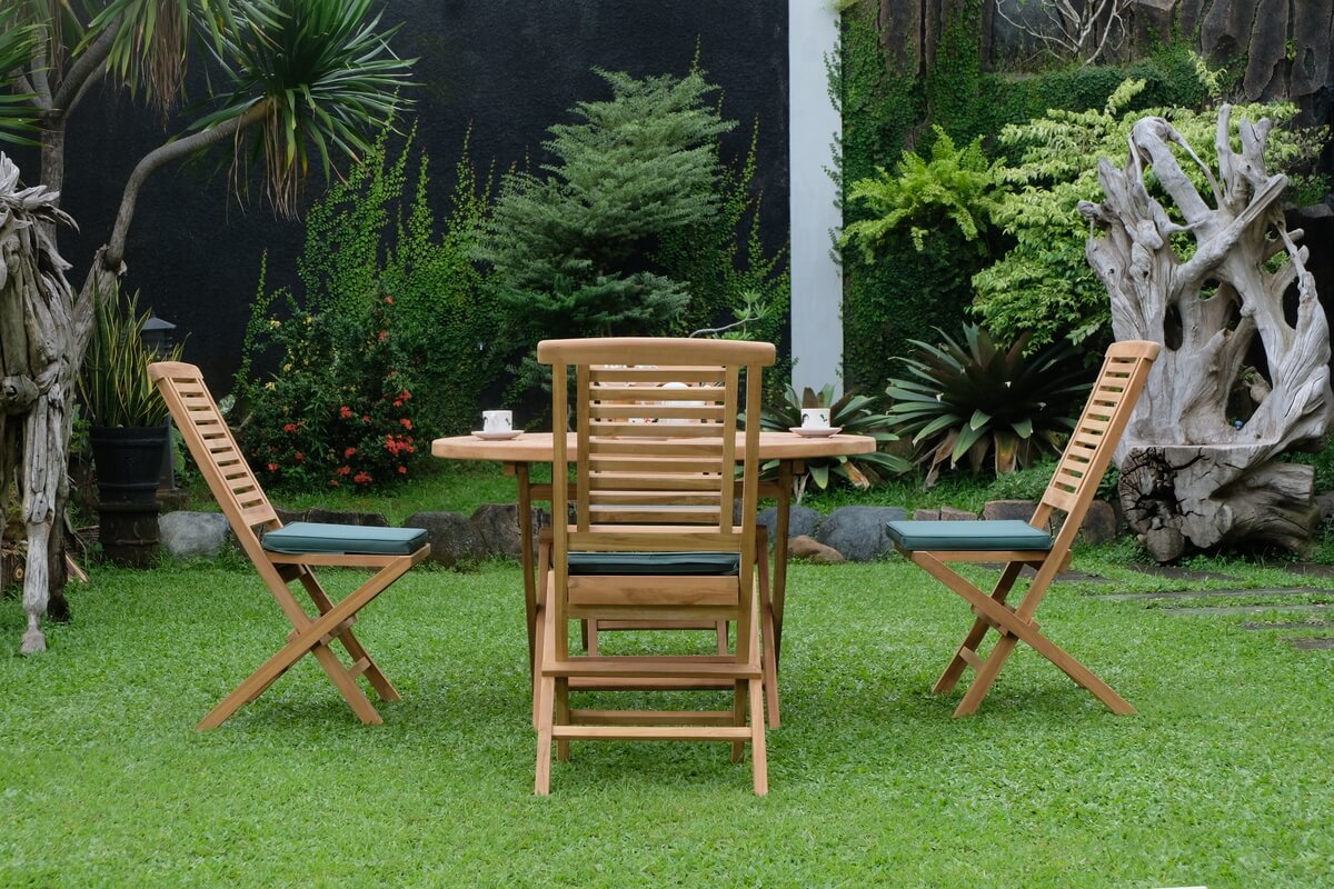 Teak Ripple Folding Table 120cm (4cm Thick Top) with Hanton Folding Chair (Garden / Outdoor Dining Set)
