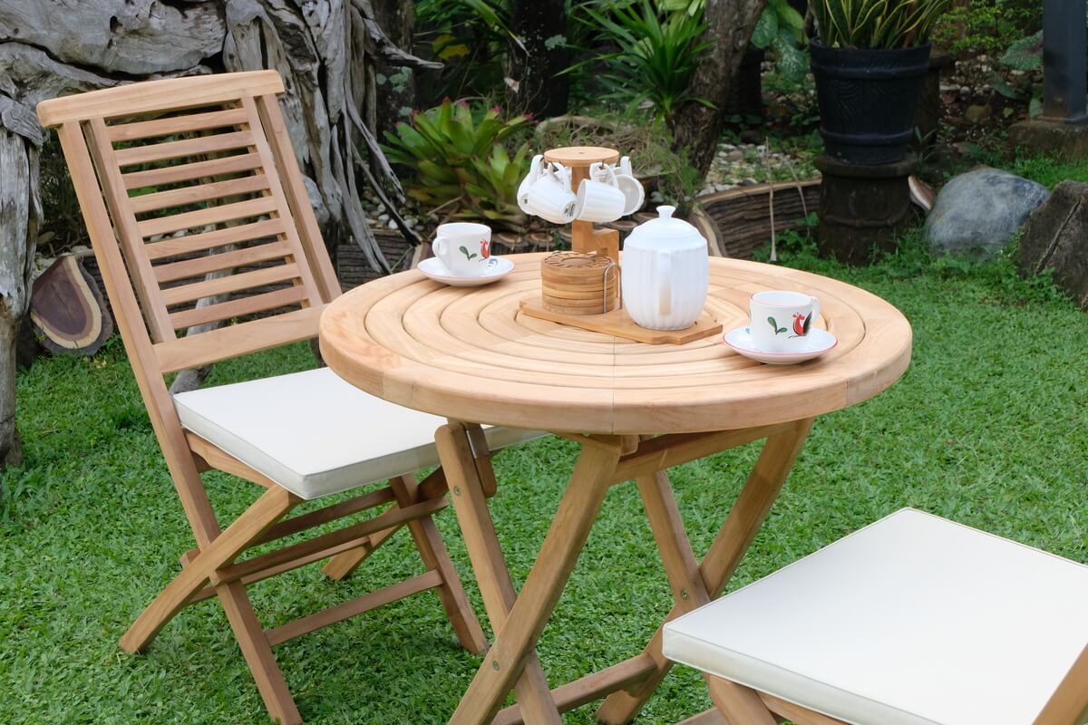 Teak Ripple Folding Table 80cm (4cm Thick Top) with Hanton Folding Chair  (Garden / Outdoor Dining Set)