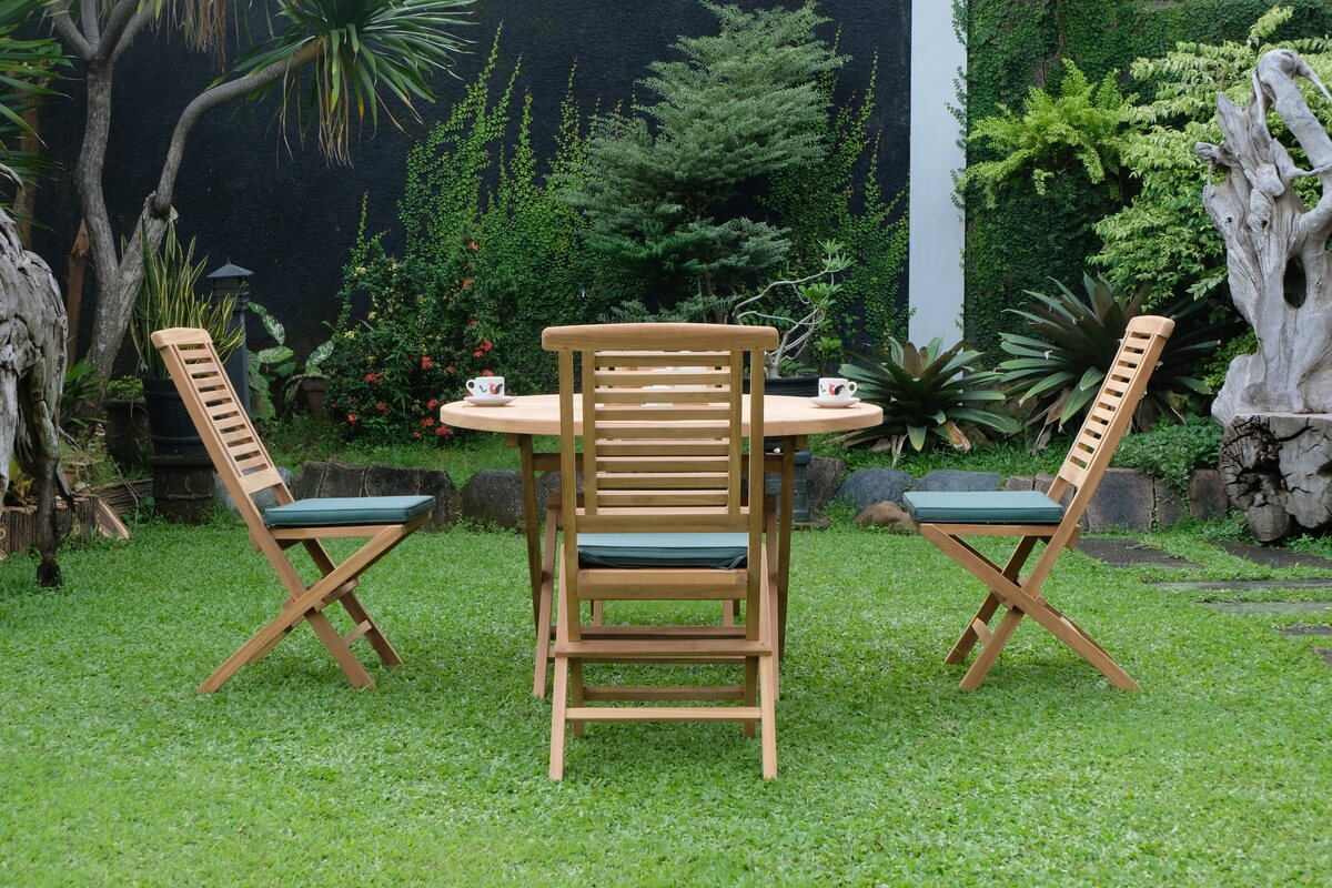 Teak Sunburst Folding Table 120cm (4cm Thick Top) with Hanton Folding Chair  (Garden / Outdoor Dining Set)