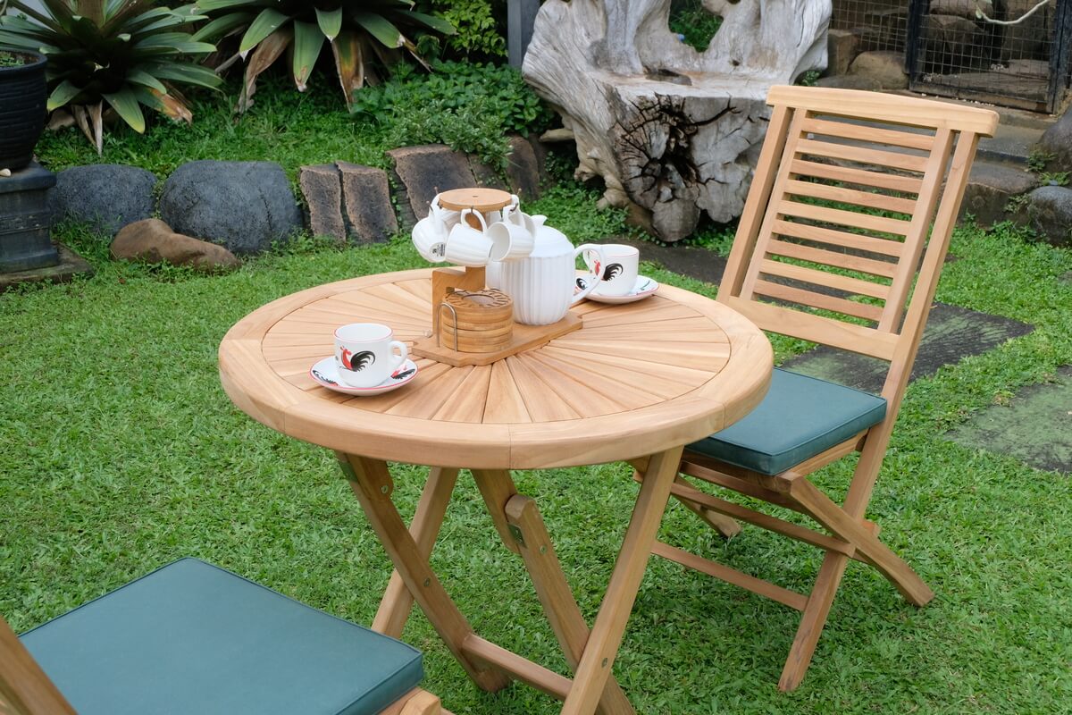 Teak Sunburst Folding Table 80cm (4cm Thick Top) with Hanton Folding Chair  (Garden / Outdoor Dining Set)