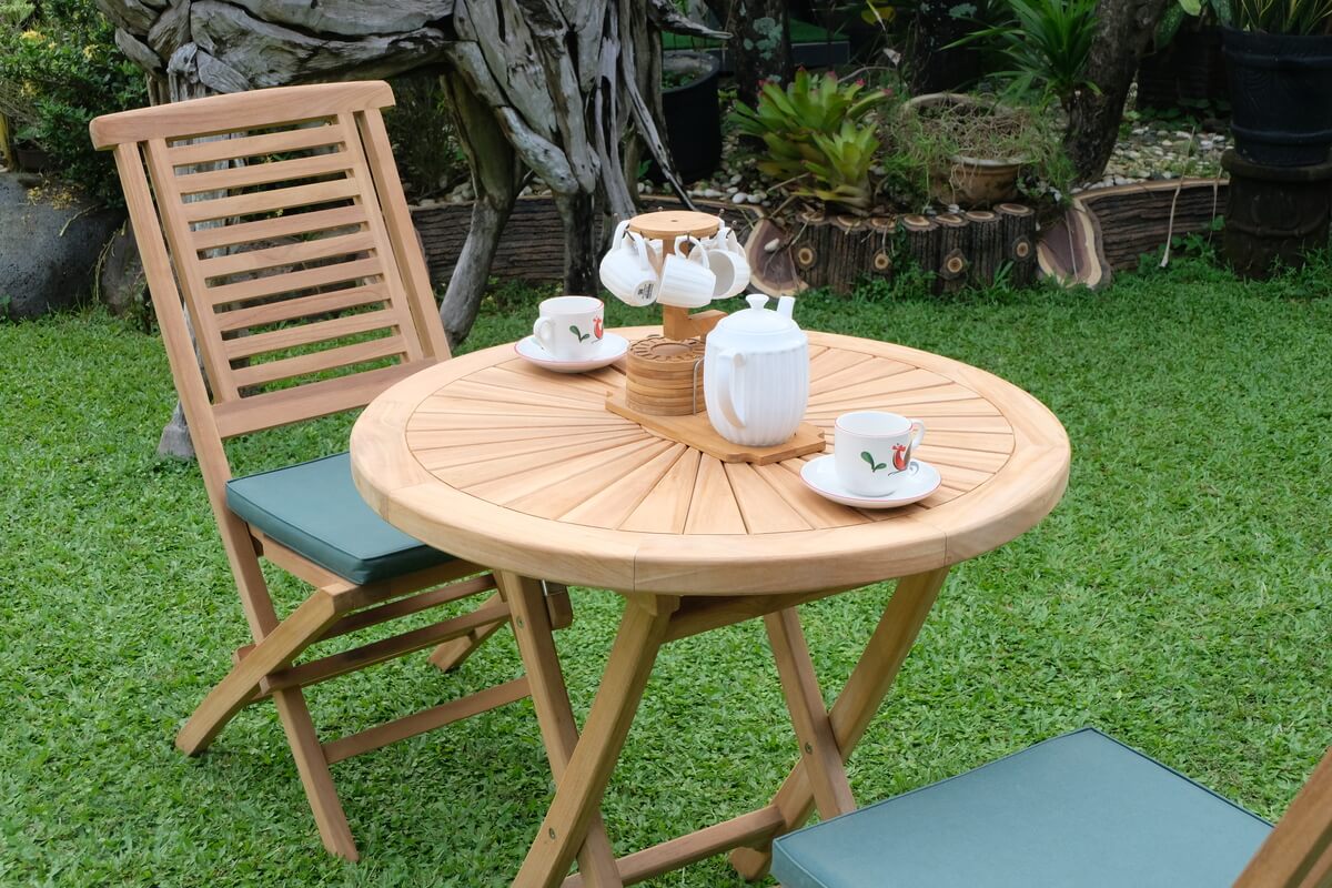 Teak Sunburst Folding Table 80cm (4cm Thick Top) with Hanton Folding Chair  (Garden / Outdoor Dining Set)