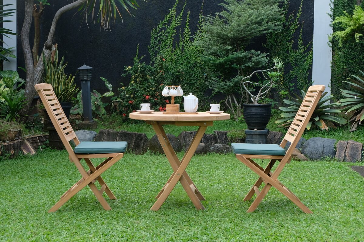 Teak Sunburst Folding Table 80cm (4cm Thick Top) with Hanton Folding Chair  (Garden / Outdoor Dining Set)