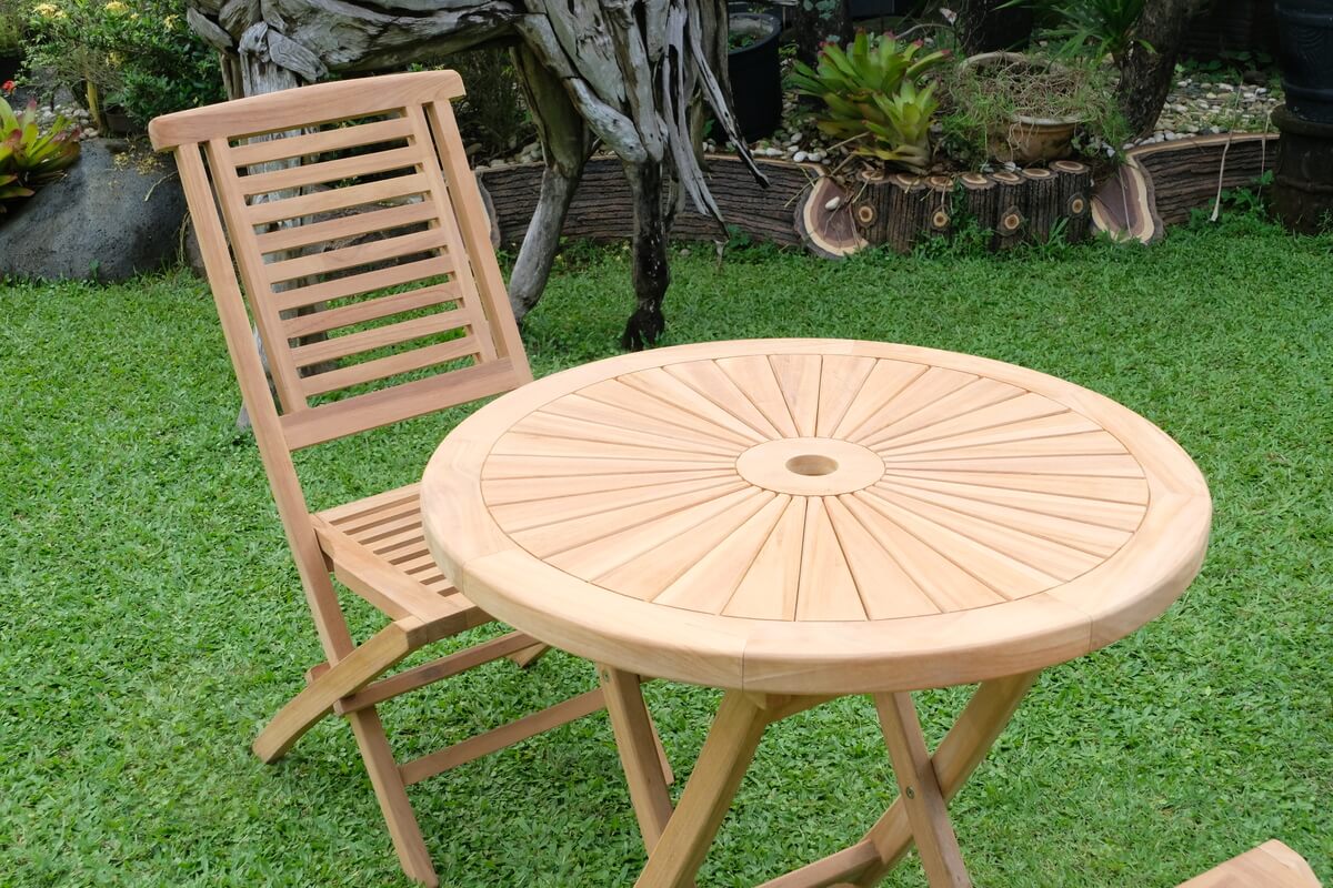 Teak Sunburst Folding Table 80cm (4cm Thick Top) with Hanton Folding Chair  (Garden / Outdoor Dining Set)