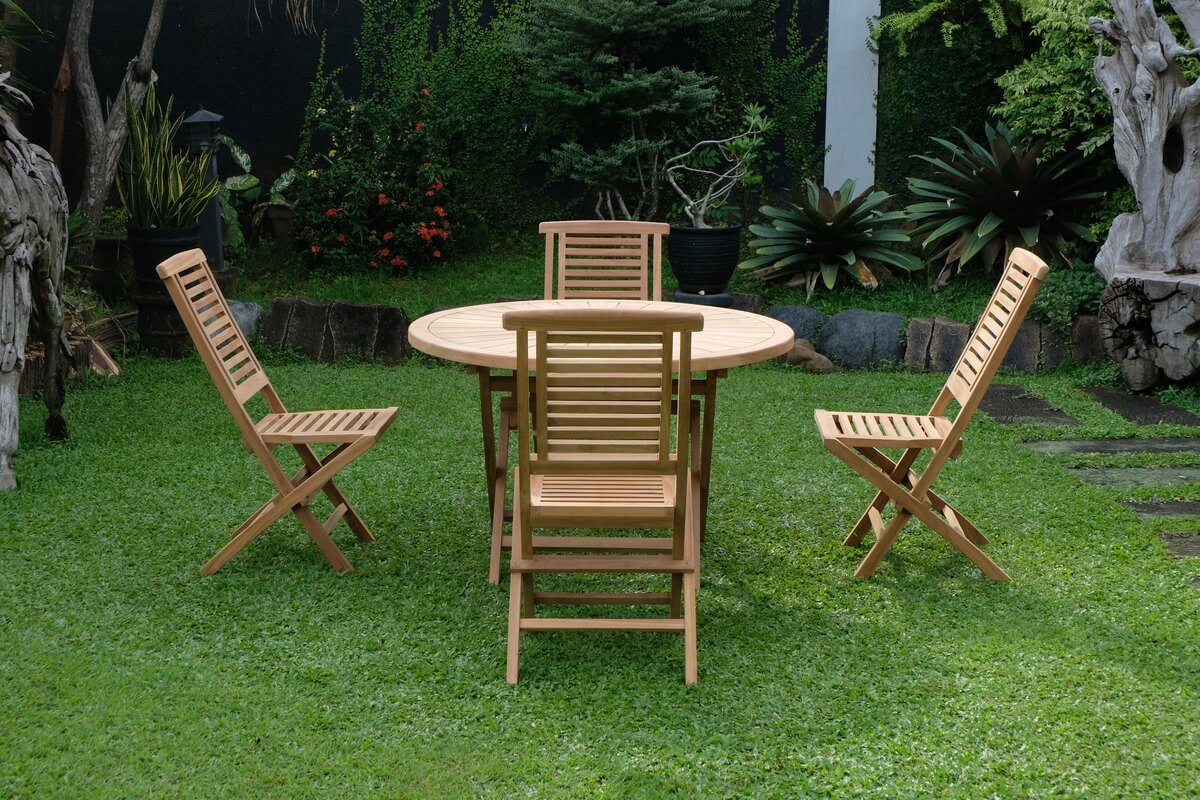 Teak Sunburst Folding Table 120cm (4cm Thick Top) with Hanton Folding Chair  (Garden / Outdoor Dining Set)