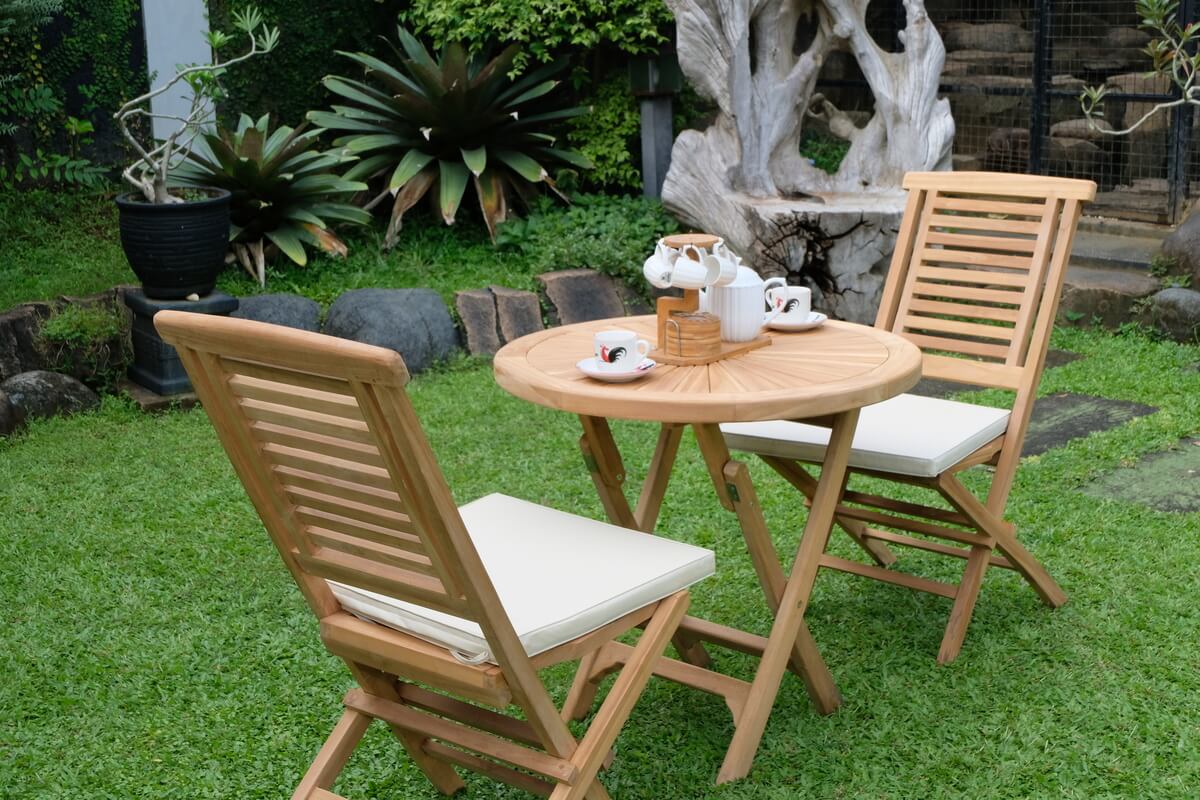 Teak Sunburst Folding Table 80cm (4cm Thick Top) with Hanton Folding Chair  (Garden / Outdoor Dining Set)