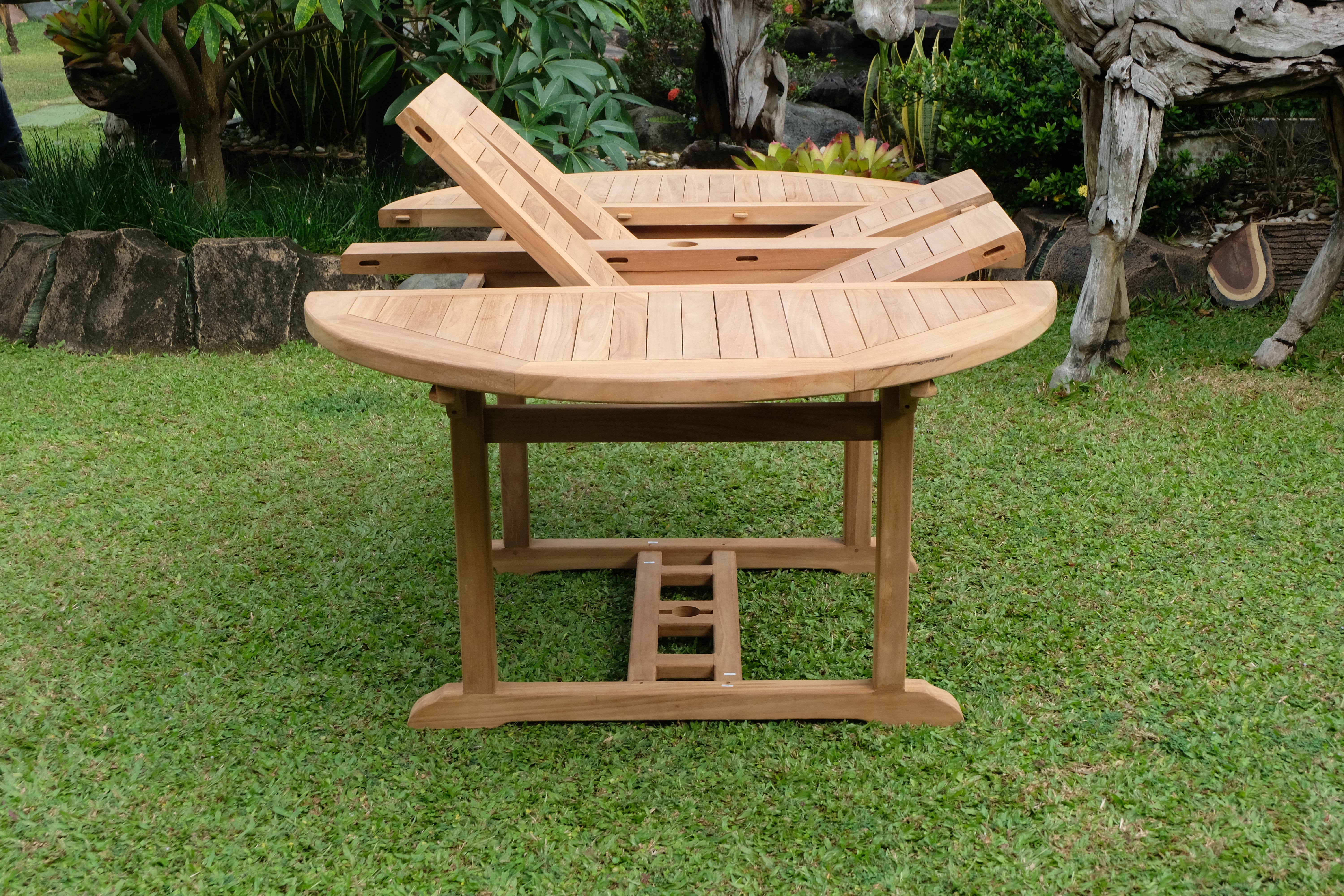 Teak Dorchester 6 Seater  Round to Oval Extending Table 1.2m-1.7m ( 4cm Thick Top) with 6 Burnham Stacking Chair (Garden / Outdoor Dining Set)